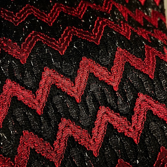 Women’s size 8.  Zigzag, red and black has a little sparkle to it. Worn once - Picture 3 of 3